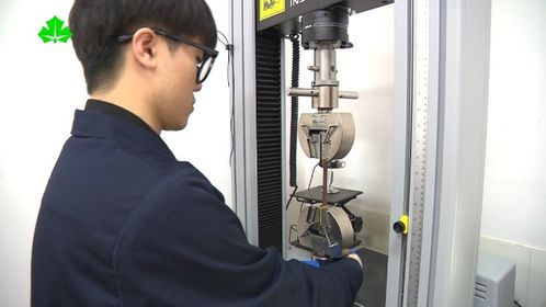 勞動者之歌 人工智能驅(qū)動的高分子與電子專用材料研發(fā)新篇章